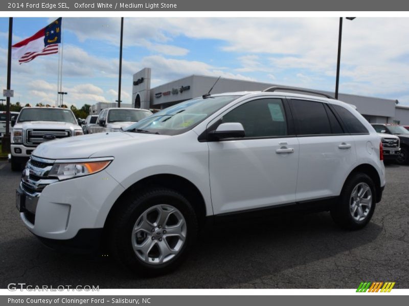 Front 3/4 View of 2014 Edge SEL