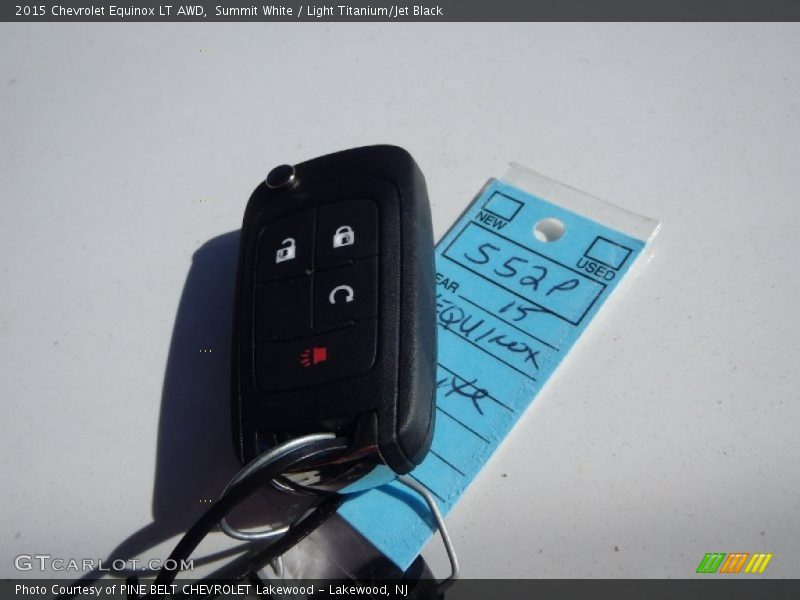 Summit White / Light Titanium/Jet Black 2015 Chevrolet Equinox LT AWD
