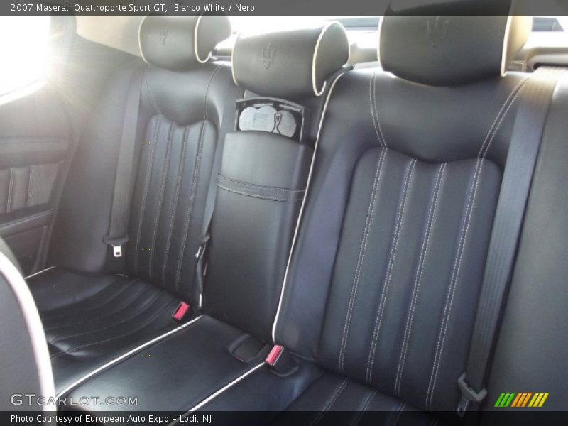 Bianco White / Nero 2007 Maserati Quattroporte Sport GT