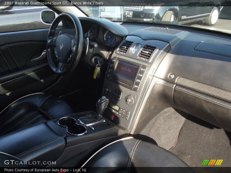 Bianco White / Nero 2007 Maserati Quattroporte Sport GT