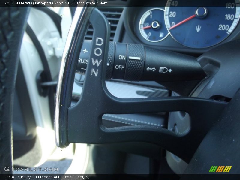 Bianco White / Nero 2007 Maserati Quattroporte Sport GT