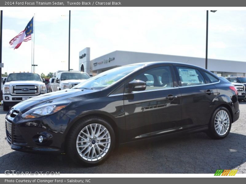 Tuxedo Black / Charcoal Black 2014 Ford Focus Titanium Sedan