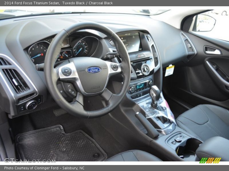 Tuxedo Black / Charcoal Black 2014 Ford Focus Titanium Sedan