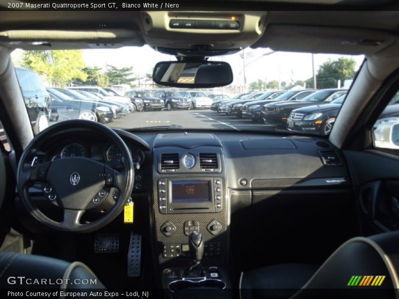 Bianco White / Nero 2007 Maserati Quattroporte Sport GT