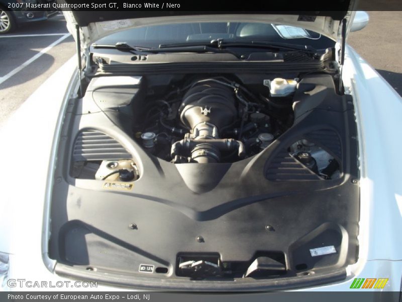 Bianco White / Nero 2007 Maserati Quattroporte Sport GT
