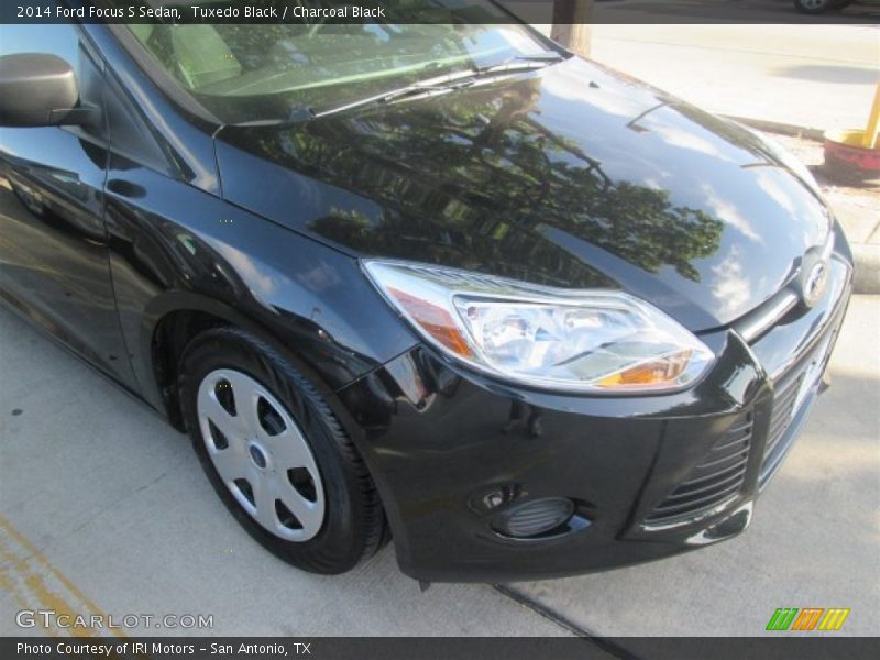 Tuxedo Black / Charcoal Black 2014 Ford Focus S Sedan