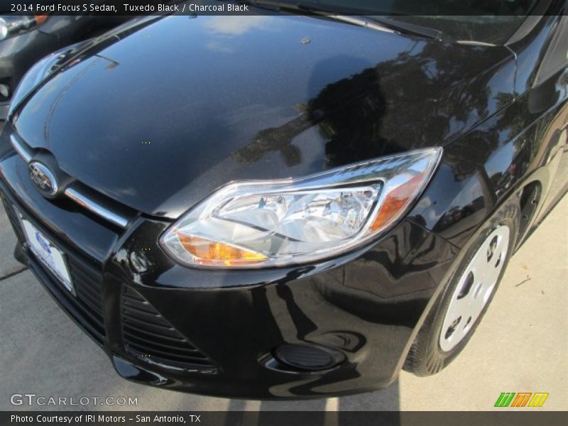 Tuxedo Black / Charcoal Black 2014 Ford Focus S Sedan