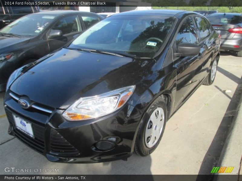 Tuxedo Black / Charcoal Black 2014 Ford Focus S Sedan