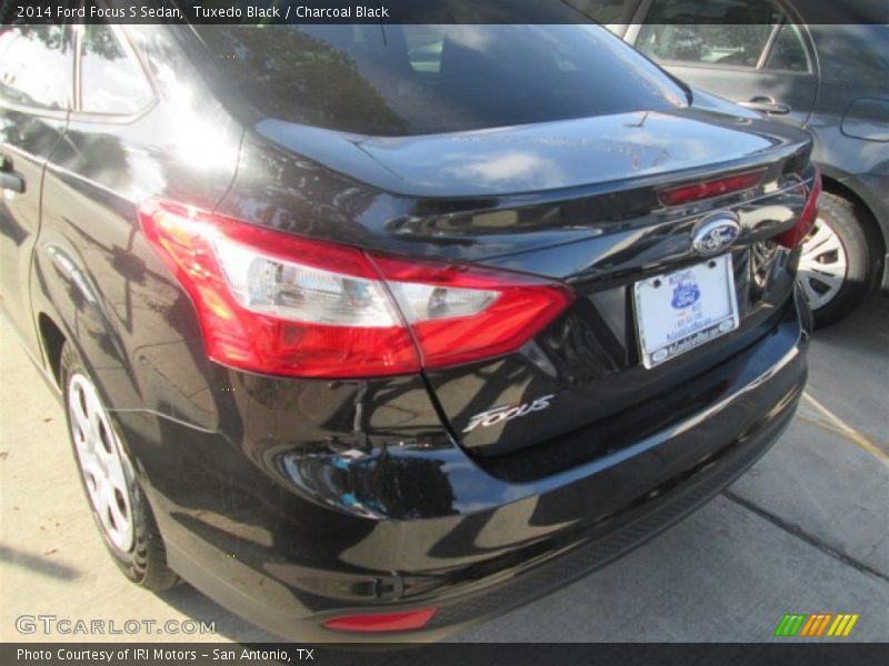 Tuxedo Black / Charcoal Black 2014 Ford Focus S Sedan