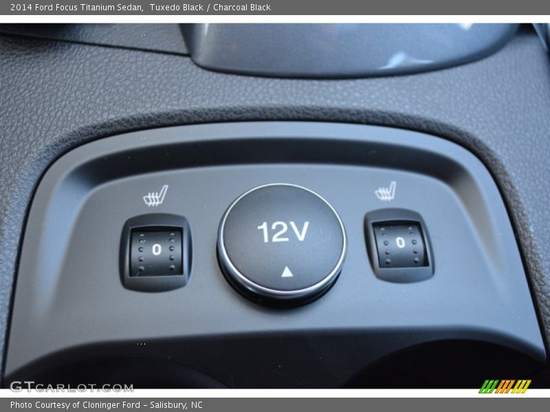 Tuxedo Black / Charcoal Black 2014 Ford Focus Titanium Sedan