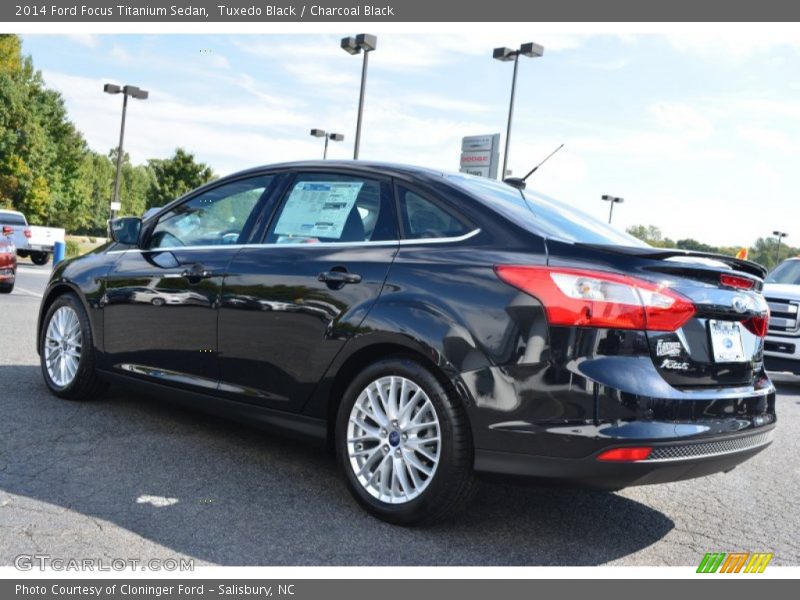 Tuxedo Black / Charcoal Black 2014 Ford Focus Titanium Sedan