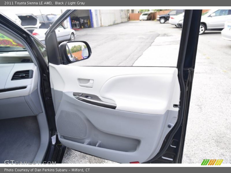 Black / Light Gray 2011 Toyota Sienna LE AWD