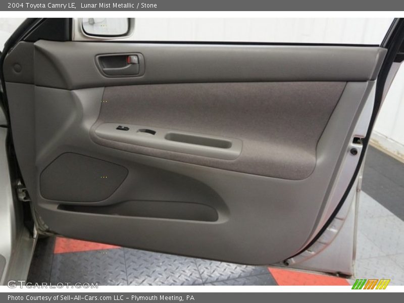 Lunar Mist Metallic / Stone 2004 Toyota Camry LE