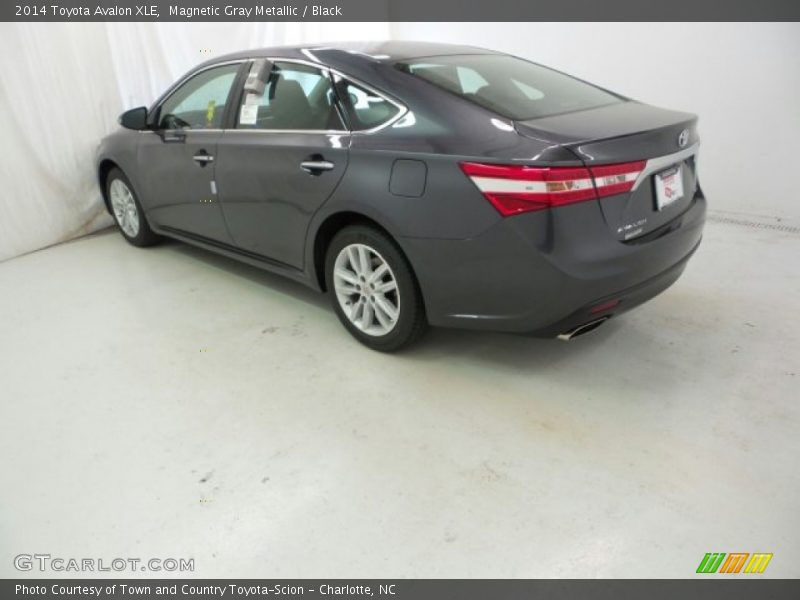 Magnetic Gray Metallic / Black 2014 Toyota Avalon XLE
