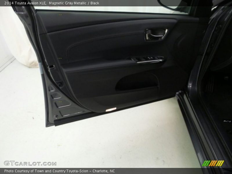 Magnetic Gray Metallic / Black 2014 Toyota Avalon XLE