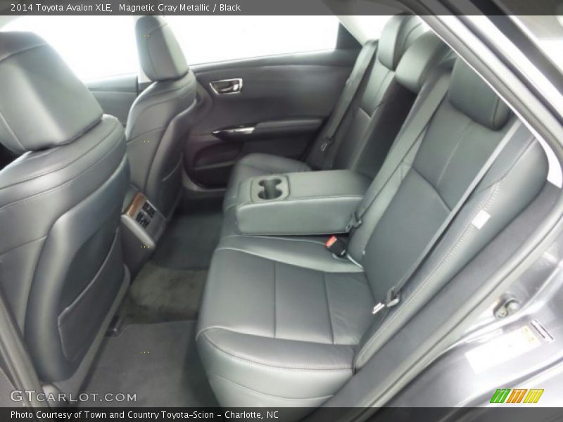 Magnetic Gray Metallic / Black 2014 Toyota Avalon XLE