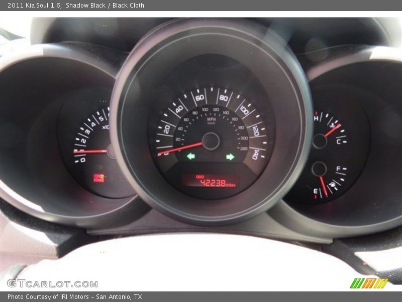 Shadow Black / Black Cloth 2011 Kia Soul 1.6