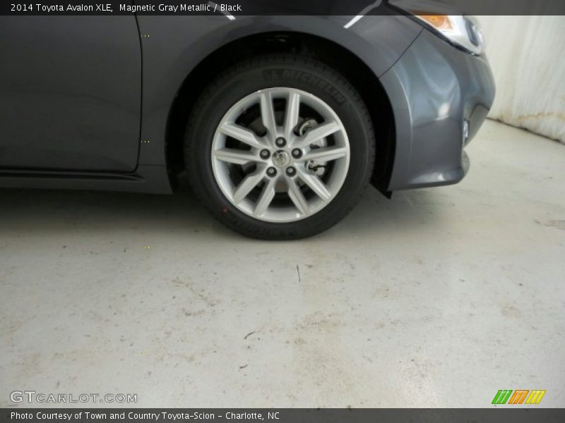 Magnetic Gray Metallic / Black 2014 Toyota Avalon XLE