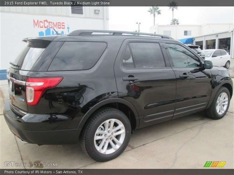 Tuxedo Black / Medium Light Stone 2015 Ford Explorer FWD
