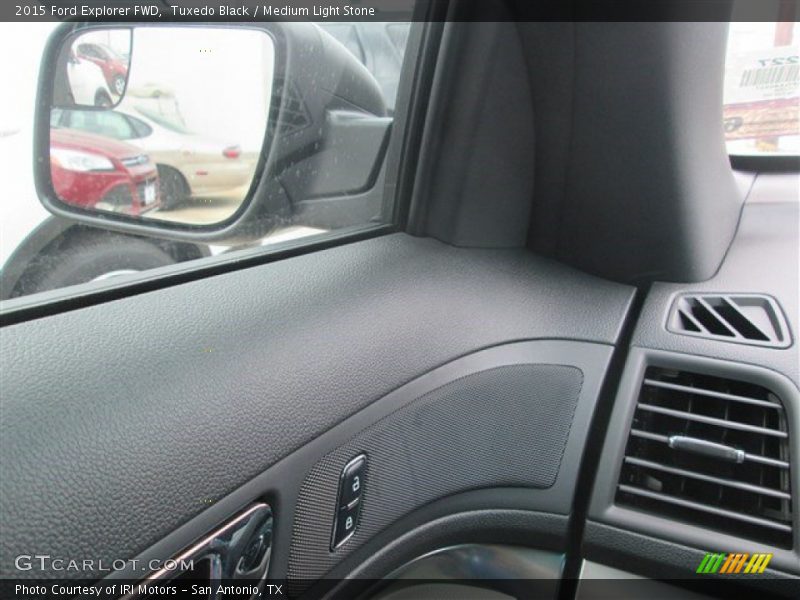 Tuxedo Black / Medium Light Stone 2015 Ford Explorer FWD