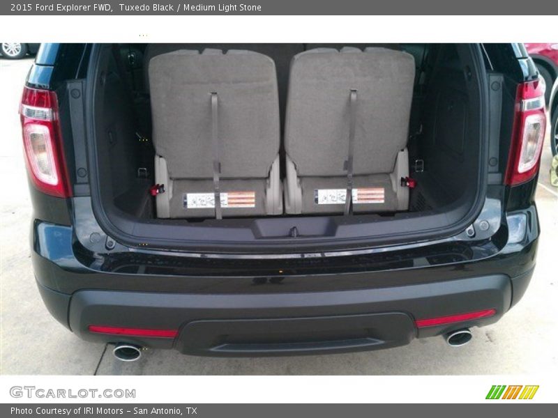 Tuxedo Black / Medium Light Stone 2015 Ford Explorer FWD