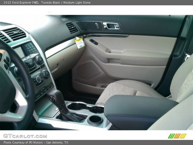 Tuxedo Black / Medium Light Stone 2015 Ford Explorer FWD