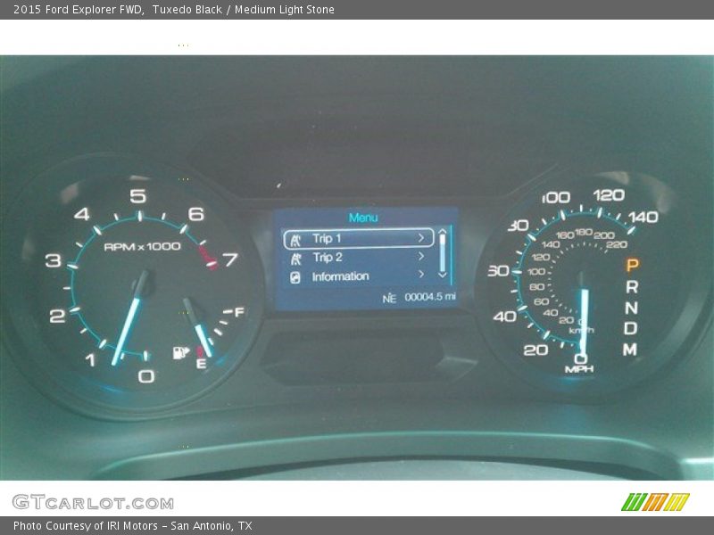 Tuxedo Black / Medium Light Stone 2015 Ford Explorer FWD