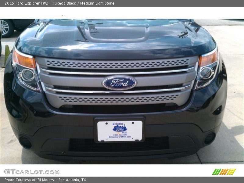 Tuxedo Black / Medium Light Stone 2015 Ford Explorer FWD