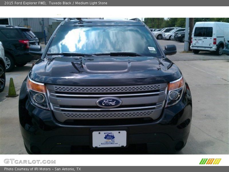 Tuxedo Black / Medium Light Stone 2015 Ford Explorer FWD