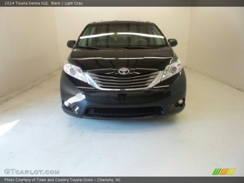 Black / Light Gray 2014 Toyota Sienna XLE