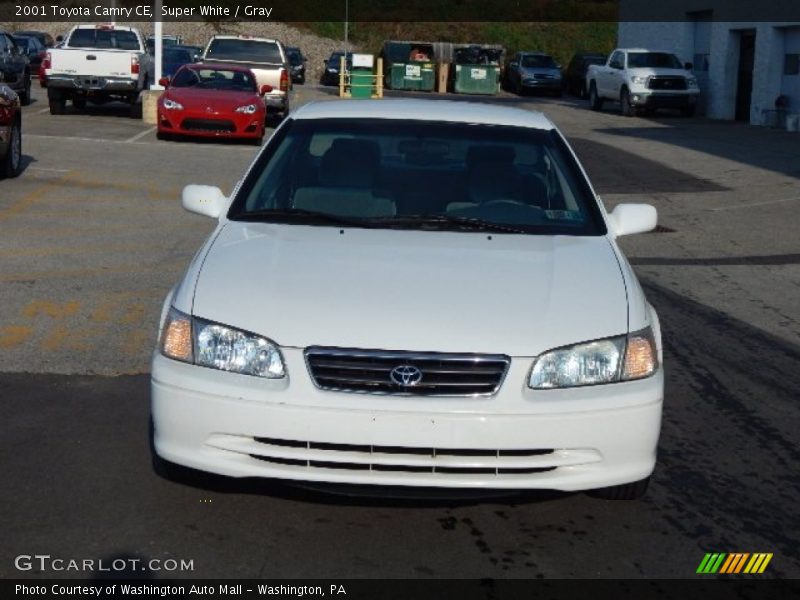 Super White / Gray 2001 Toyota Camry CE