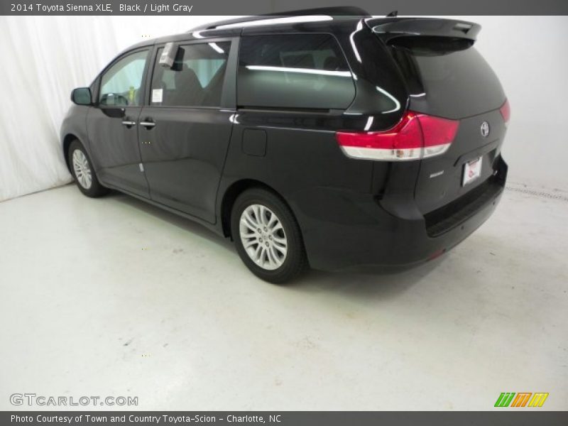 Black / Light Gray 2014 Toyota Sienna XLE