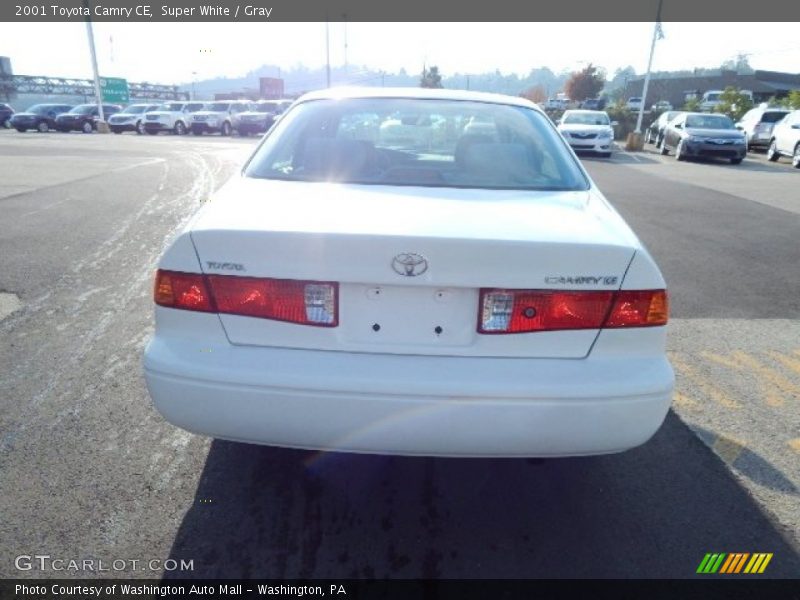 Super White / Gray 2001 Toyota Camry CE