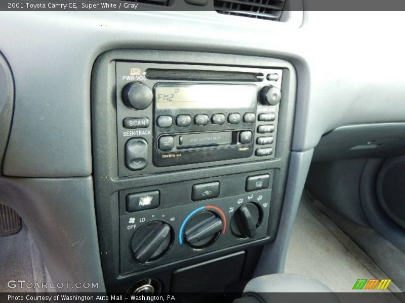 Super White / Gray 2001 Toyota Camry CE