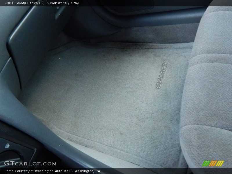 Super White / Gray 2001 Toyota Camry CE