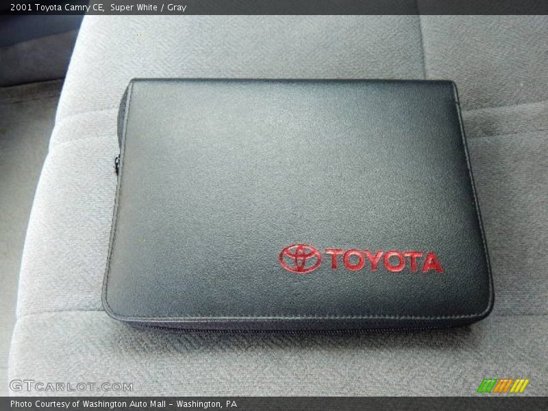 Super White / Gray 2001 Toyota Camry CE