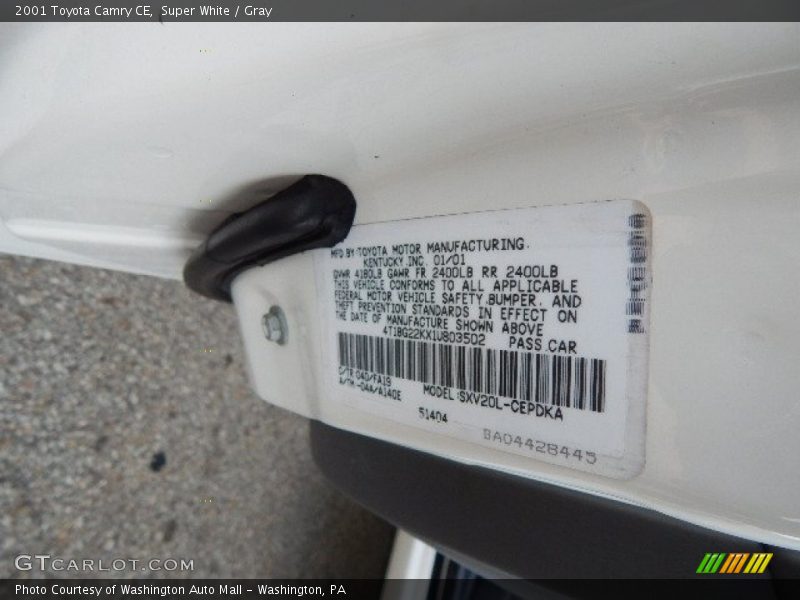Super White / Gray 2001 Toyota Camry CE