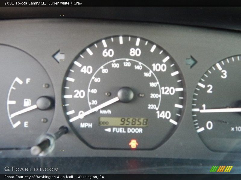 Super White / Gray 2001 Toyota Camry CE