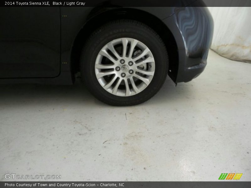 Black / Light Gray 2014 Toyota Sienna XLE