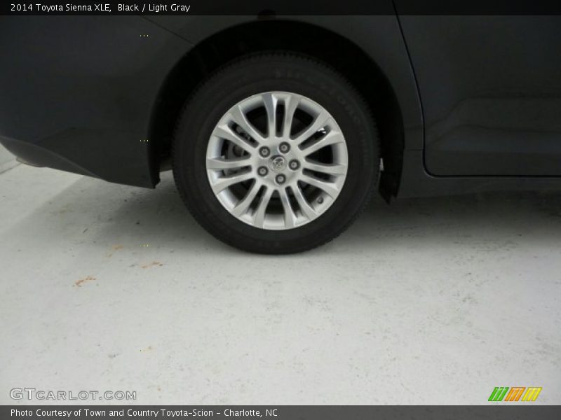 Black / Light Gray 2014 Toyota Sienna XLE