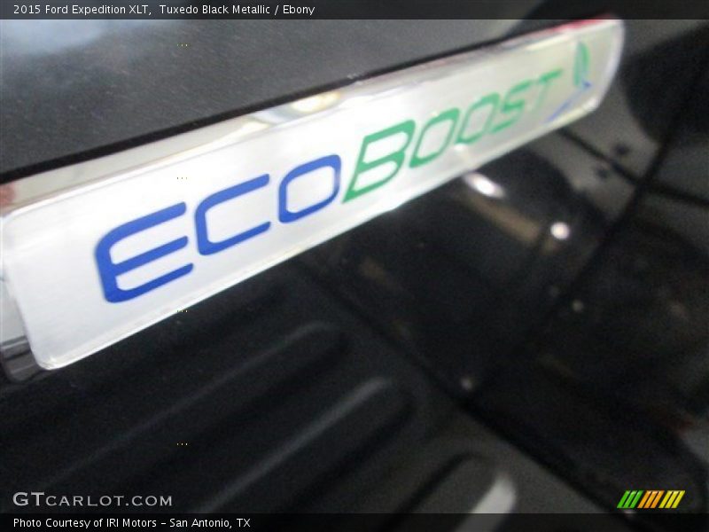 Tuxedo Black Metallic / Ebony 2015 Ford Expedition XLT