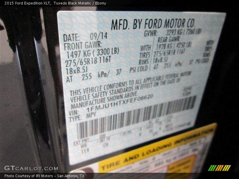 Tuxedo Black Metallic / Ebony 2015 Ford Expedition XLT