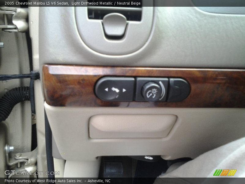 Light Driftwood Metallic / Neutral Beige 2005 Chevrolet Malibu LS V6 Sedan