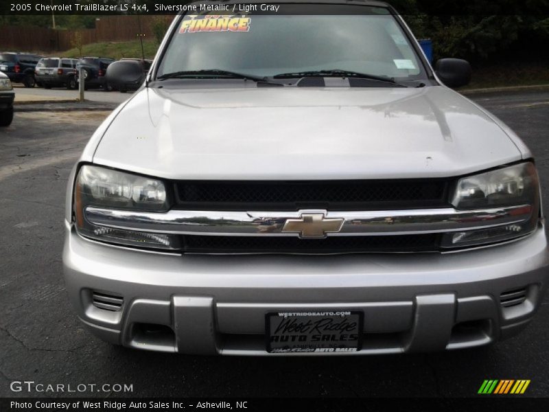 Silverstone Metallic / Light Gray 2005 Chevrolet TrailBlazer LS 4x4