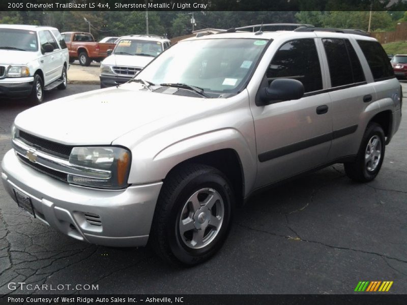 Silverstone Metallic / Light Gray 2005 Chevrolet TrailBlazer LS 4x4