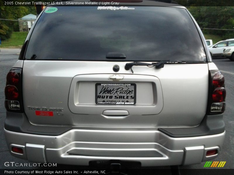Silverstone Metallic / Light Gray 2005 Chevrolet TrailBlazer LS 4x4