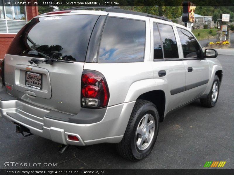 Silverstone Metallic / Light Gray 2005 Chevrolet TrailBlazer LS 4x4