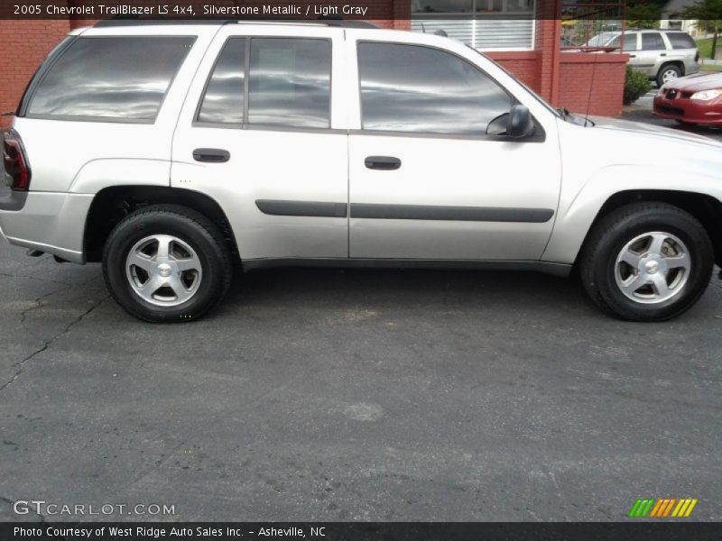 Silverstone Metallic / Light Gray 2005 Chevrolet TrailBlazer LS 4x4