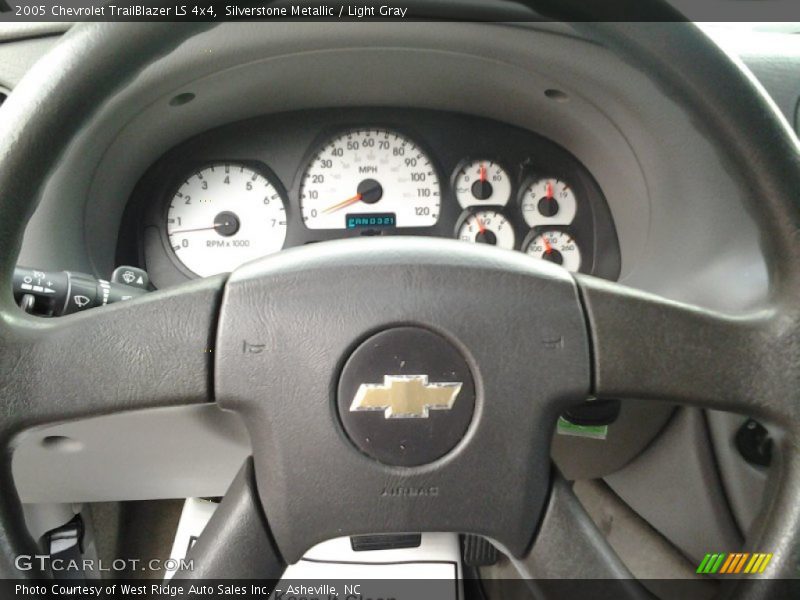 Silverstone Metallic / Light Gray 2005 Chevrolet TrailBlazer LS 4x4