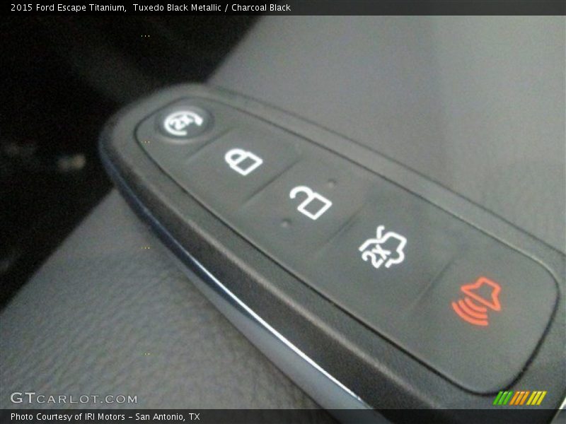 Tuxedo Black Metallic / Charcoal Black 2015 Ford Escape Titanium